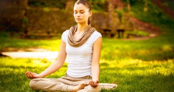 Ozdravná a povzbuzující nedělní jóga